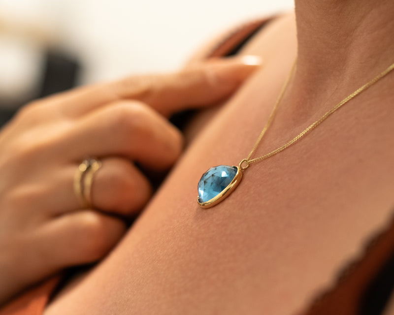Handcrafted fine jewelry by Sivan Lotan. Custom jewelry, bespoke pieaces, artistic jewelry made from gold diamonds and gemstones