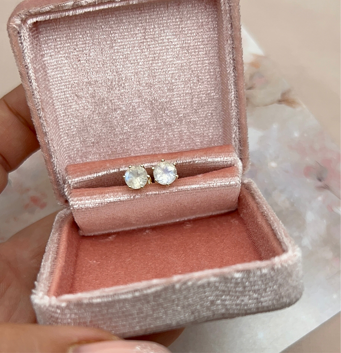 Moonstone Stud Earrings | 6 mm