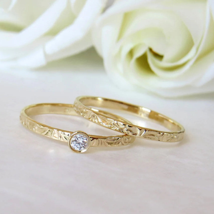 Floral Diamond ring, small diamond ring, wedding band
טבעת יהלום, טבעת אירוסין יהלום, טבעת תחרה פרחונית, טבעת זהב פרחונית