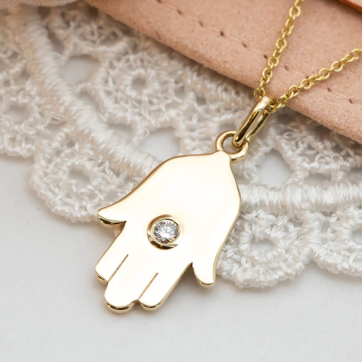 Hamsa Pendant Necklace with Diamond | Symbolic Jewelry