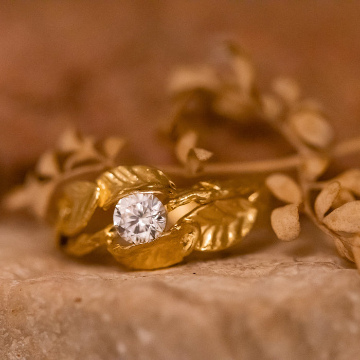 Leaf and twig diamond engagement ring, leaves engagement ring with 0.50ct diamond
טבעת יהלום עלים וענף 