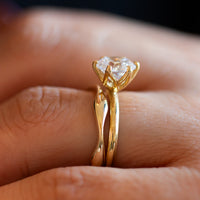 Unique Mobius Wedding Band