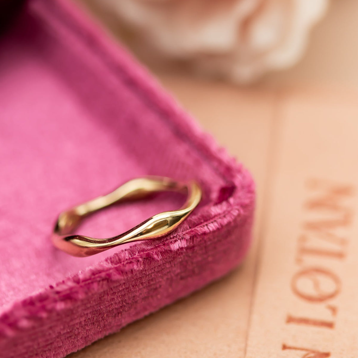 Unique Mobius Wedding Band