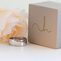 Mobius infinity wide wedding band