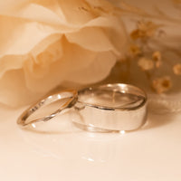 Mobius infinity wide wedding ring set in 14k or 18k gold