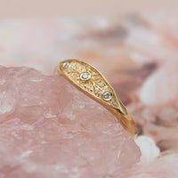 Vera | Floral Diamond Ring