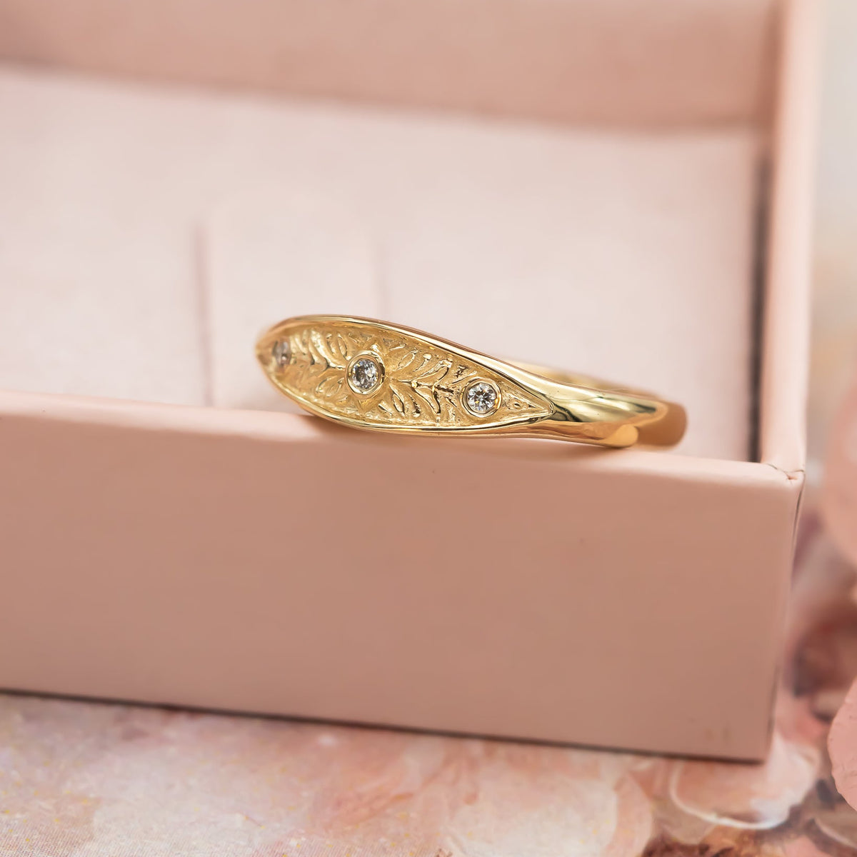 Vera | Floral Diamond Ring