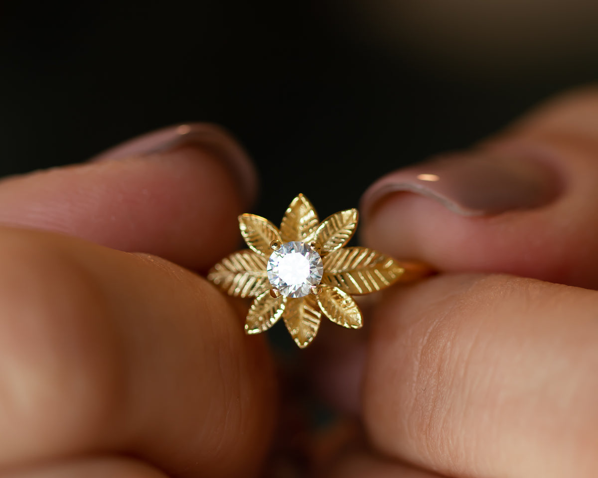 Leaf Diamond Engagement ring