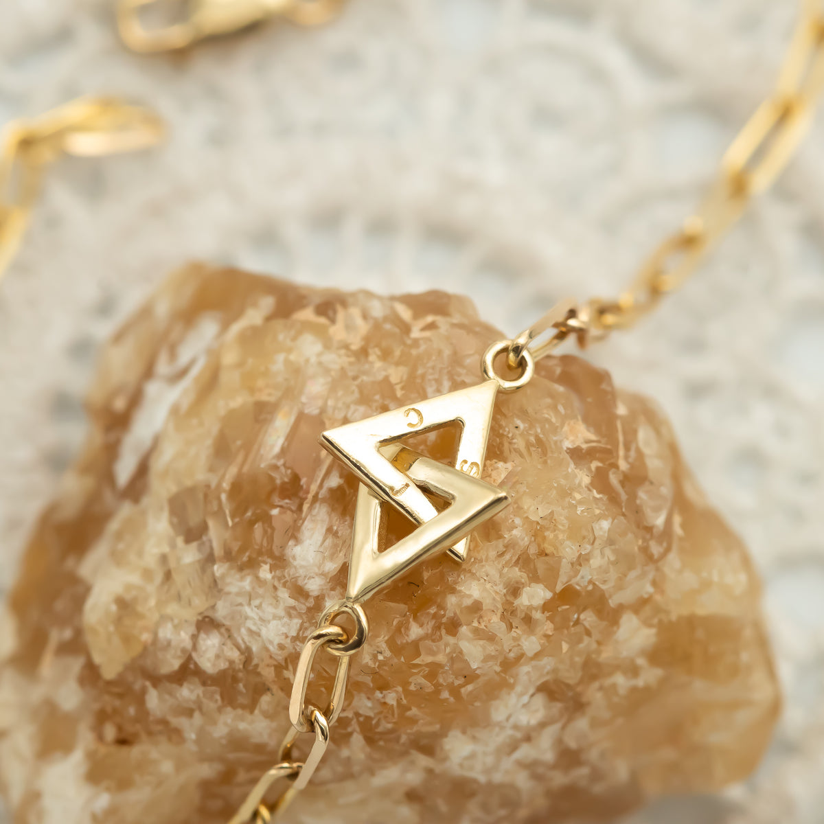 14K gold Jewish bracelet with interlocking triangles