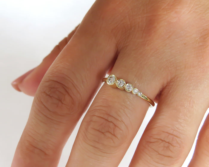 Asymmetric Bezel Diamond Ring - Sivan Lotan Jewelry - סיון לוטן - טבעת יהלומים - טבעת יהלום - טבעת אירוסין - תכשיטים מעוצבים