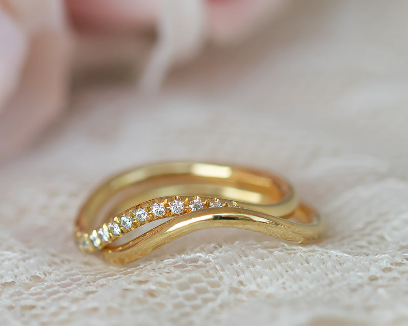 Wave Diamond Wedding Ring Set