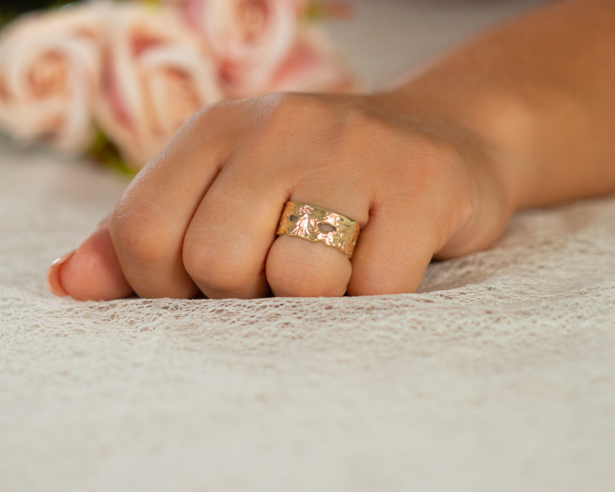 Vintage Lace Gold Ring