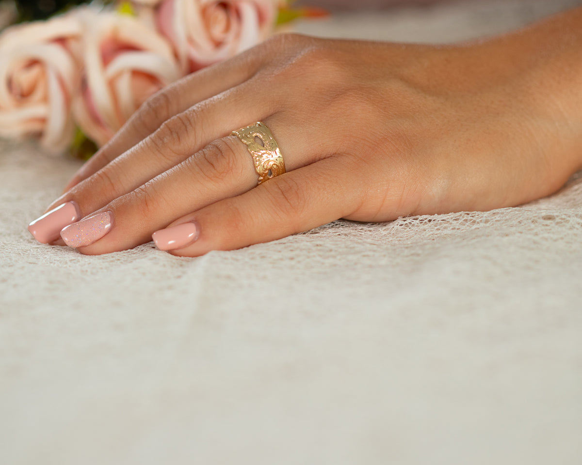 Vintage Lace Gold Ring