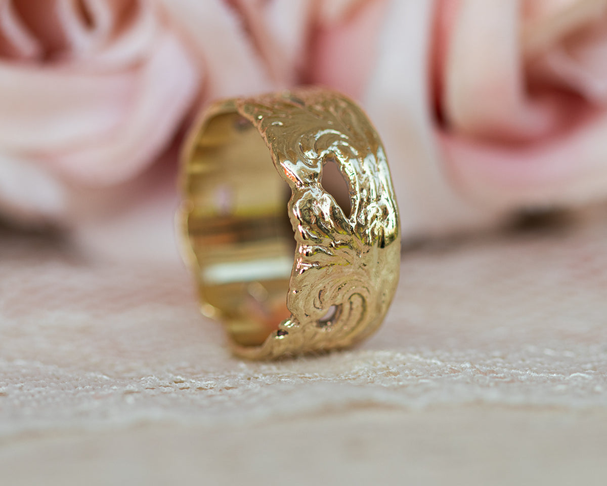 Vintage Lace Gold Ring