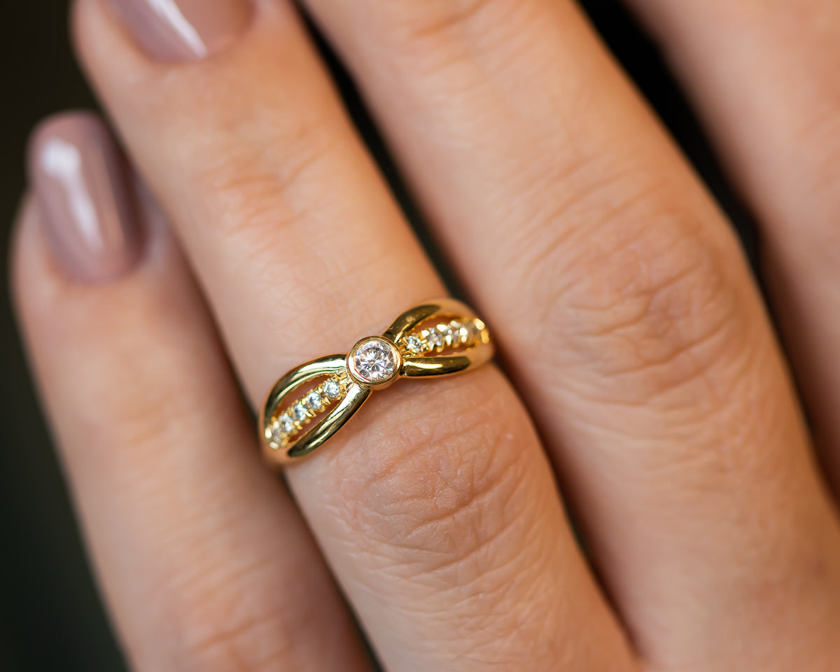 Eternal Flow | Infinity Diamond Ring