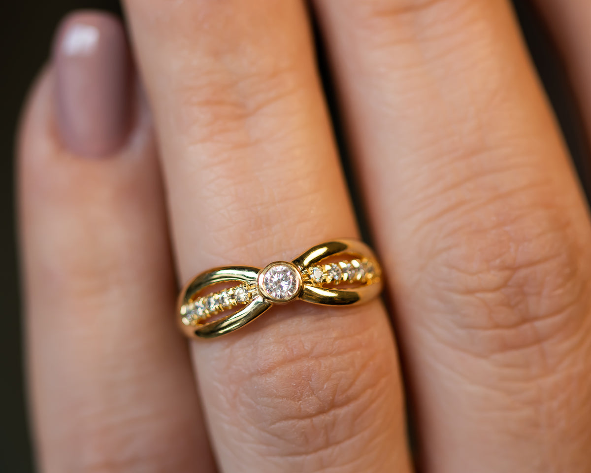Eternal Flow | Infinity Diamond Ring