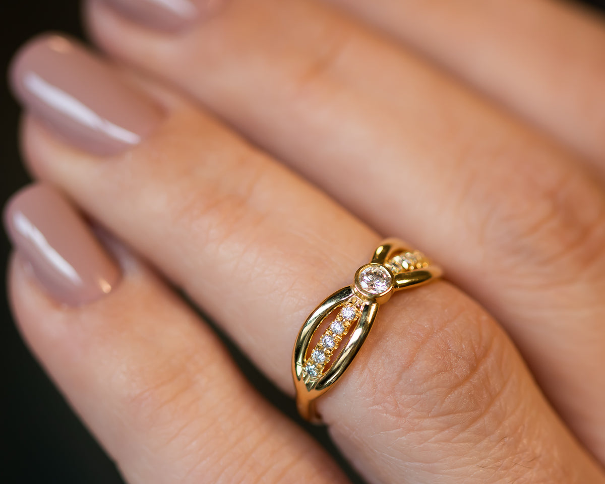 Eternal Flow | Infinity Diamond Ring