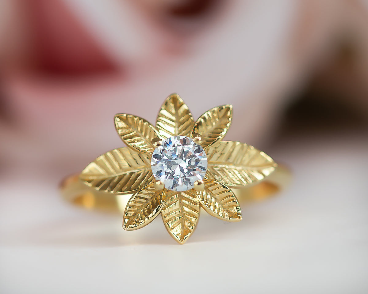Leaf diamond ring, nature inspired diamond ring, yellow gold leaves engagement ring