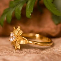 Leaf diamond ring, nature inspired diamond ring, leaves engagement ring