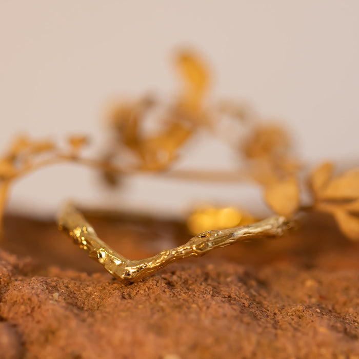 Nature inspired twig gold ring, v shaped chevron branch textured wedding ring in 14k or 18k gold