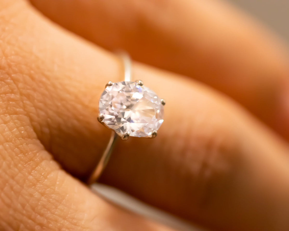 Oval diamond Ring, Oval Engagement Ring, 2 ct diamond Engagement Ring, Oval diamond Engagement Ring, 2 Carat diamond Ring
