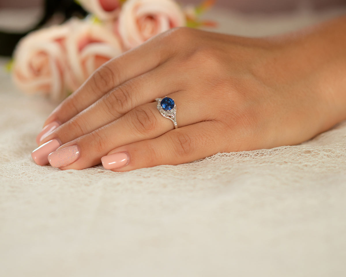 Sapphire Engagement ring, Blue Saphhire Ring, Vintage gold ring, antique style sapphire ring - Sivan Lotan Jewelry - סיון לוטן - טבעת אירוסין - טבעת ספיר כחול - טבעת וינטאג ספיר
