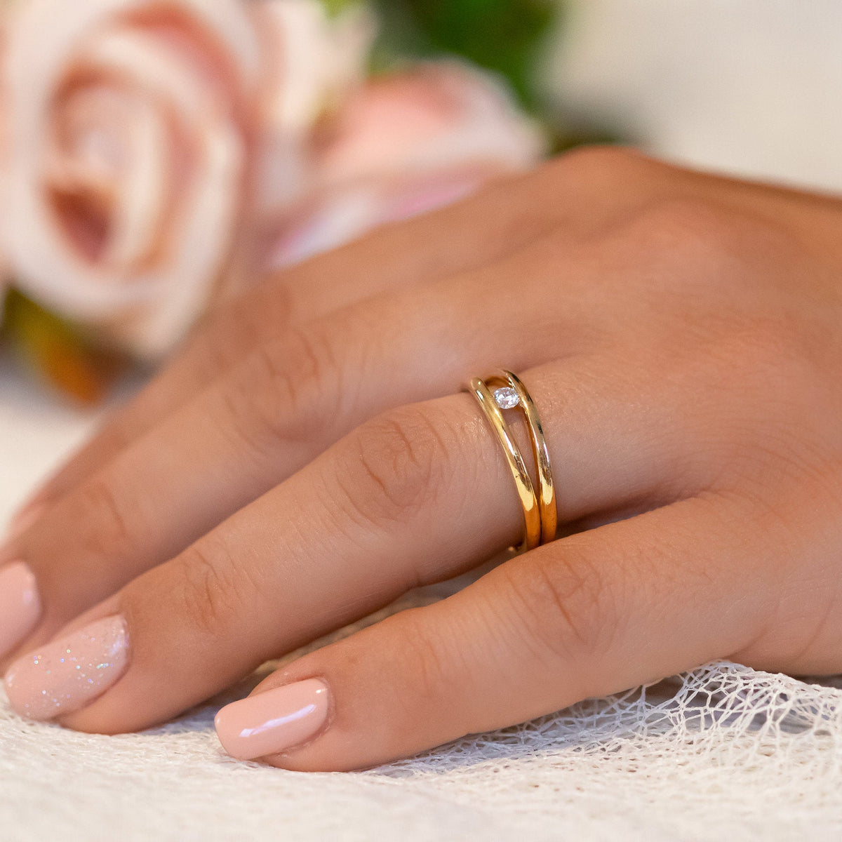 Small diamond gold ring