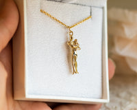 Couple Gold Pendant Necklace - Sivan Lotan Jewelry -   תליון זוג מחובק - סיון לוטן - תכשיטים בעיצוב אישי - תכשיטים מעוצבים - שרשרת זהב