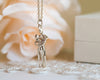 Couple Gold Pendant Necklace - Sivan Lotan Jewelry -   תליון זוג מחובק - סיון לוטן - תכשיטים בעיצוב אישי - תכשיטים מעוצבים - שרשרת זהב