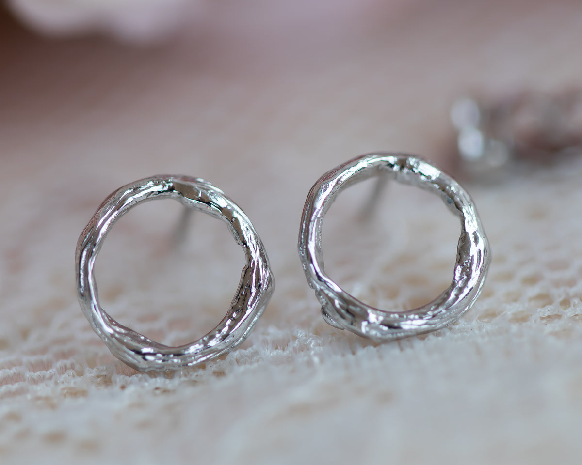Nature Ispired Circle Twig Studs
