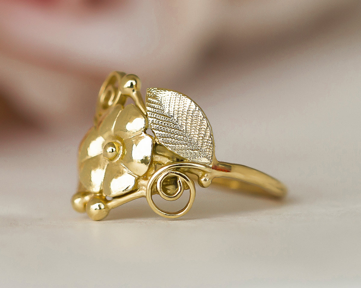 Flower and Leaves Wreath Gold Ring