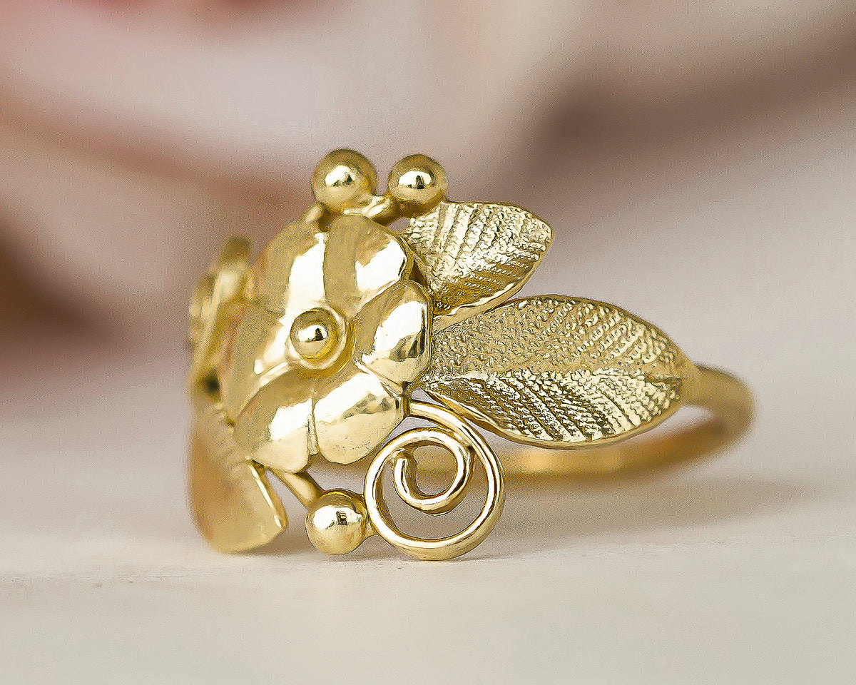 Flower and Leaves Wreath Gold Ring