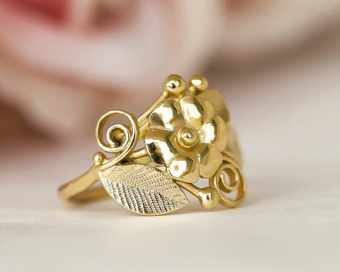 Flower and Leaves Wreath Gold Ring
