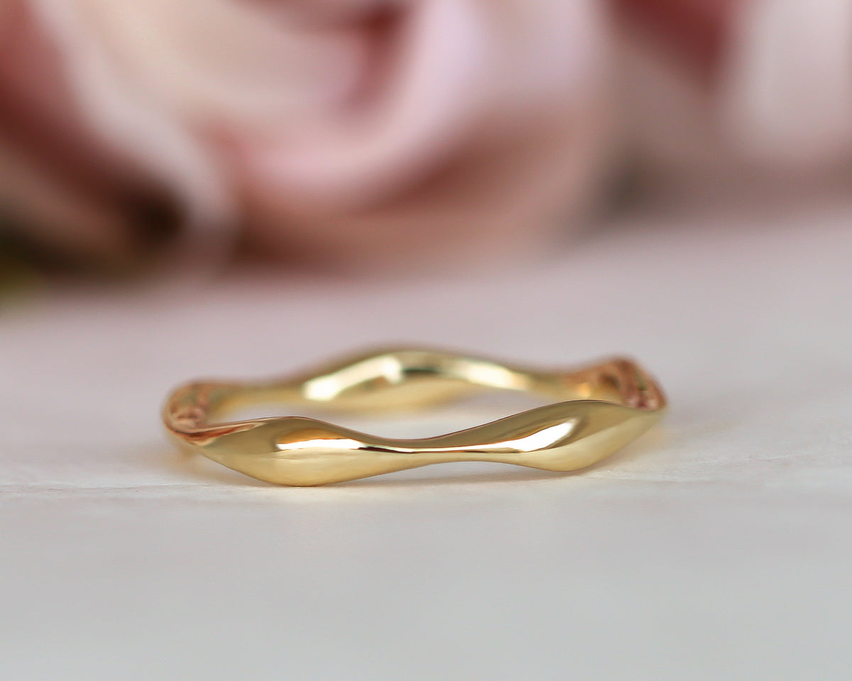 Unique Mobius Wedding Band