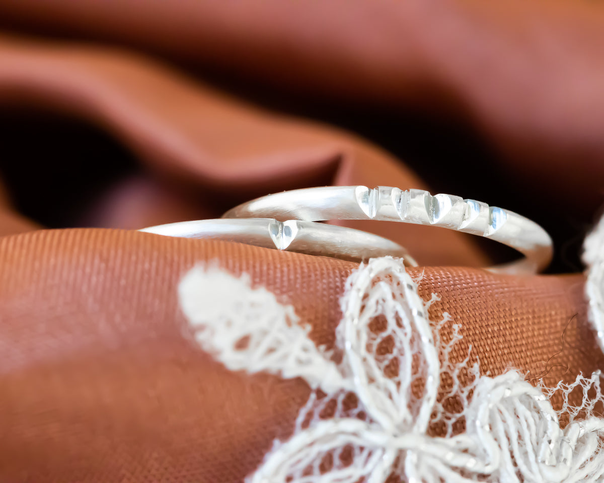 Thin Hearts Ring