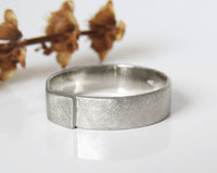Brushed Men Wedding Band