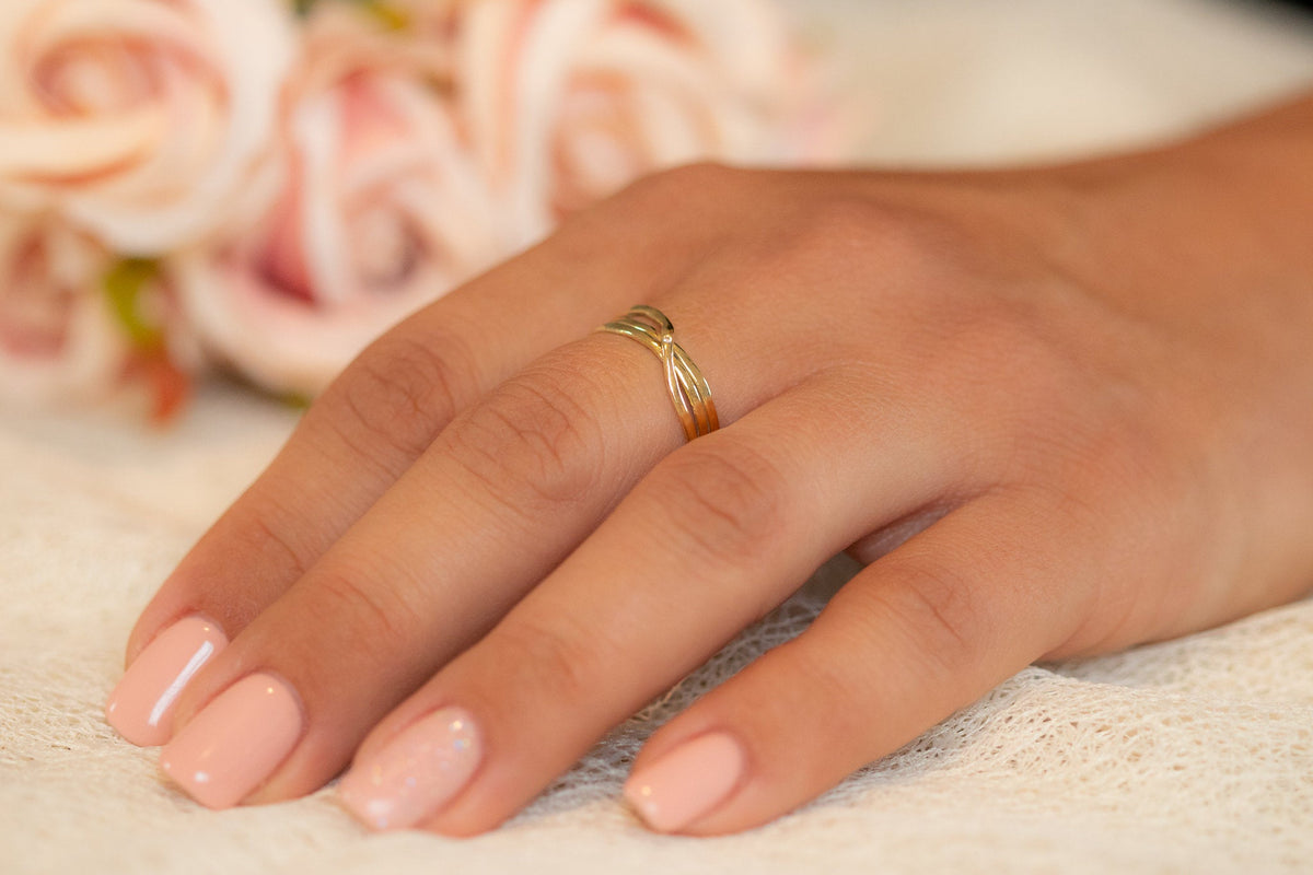 Hammered Infinity Gold Ring