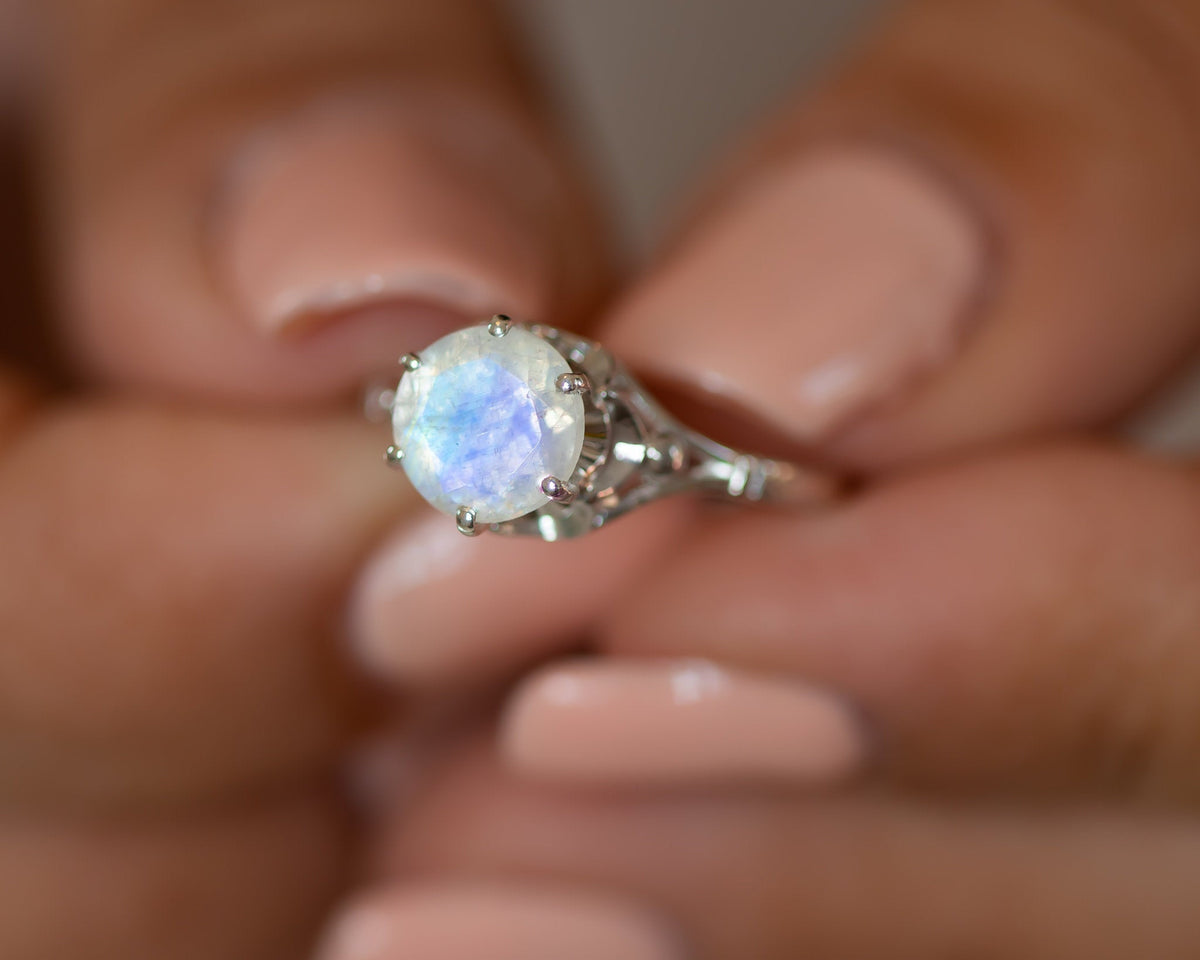 Vintage style Moonstone Ring