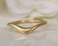 Asymmetrical curved Wedding Band