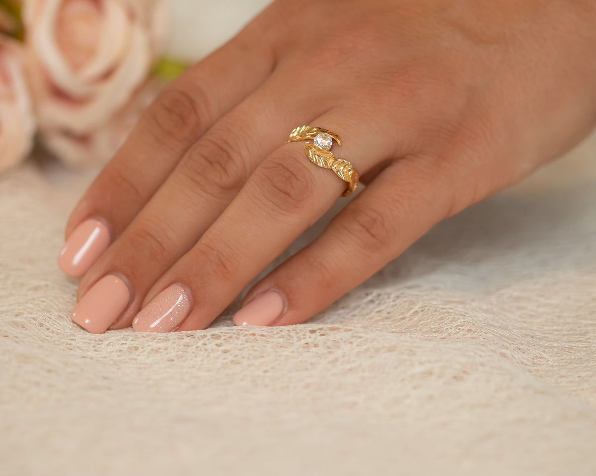 Leaf Engagement Ring
