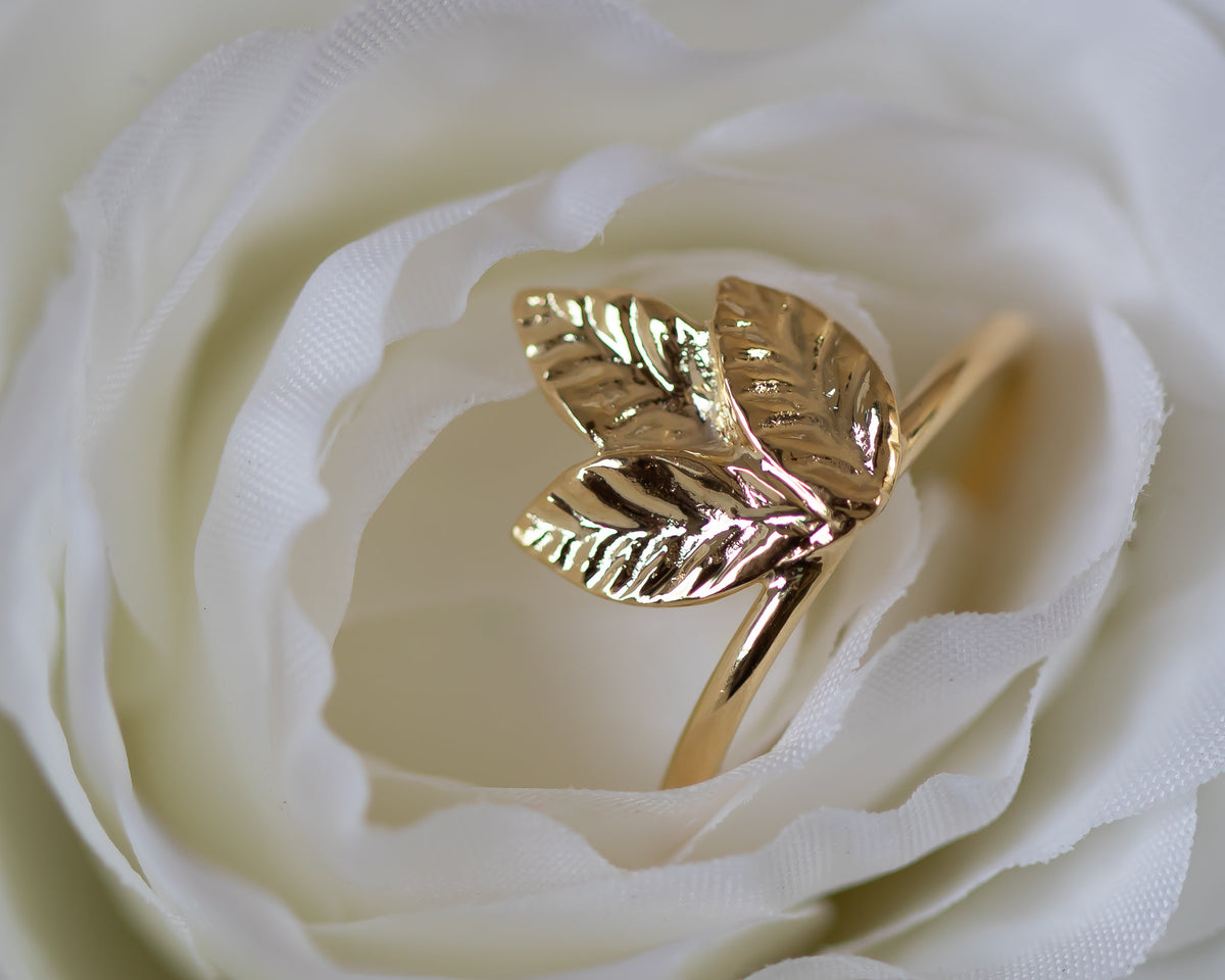 Three Leaf Gold Ring