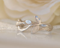 Nature Inspired Ring, Leaves Wedding Ring, Gold Leaf Branch Ring, Wreath Wedding Ring, Leaf Twig Ring, Wedding Band, Vine Ring, Twig Ring