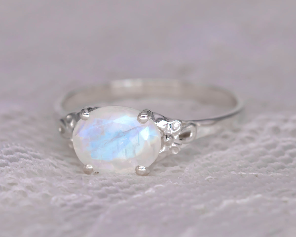 Moonstone Wedding Set, Bridal Set, Gemstone Wedding Set, Oval Moonstone Engagement Ring, Nesting Wedding Band Set, Vintage Engagement Ring