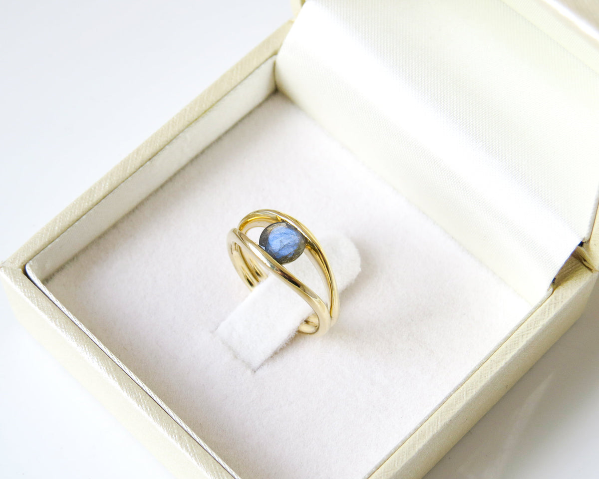 Labradorite Ring, Labradorite Engagement Ring, Gemstone Engagement Ring, Vintage Engagement Ring, Solitaire Engagement Ring, 14k, 18k, Gold
