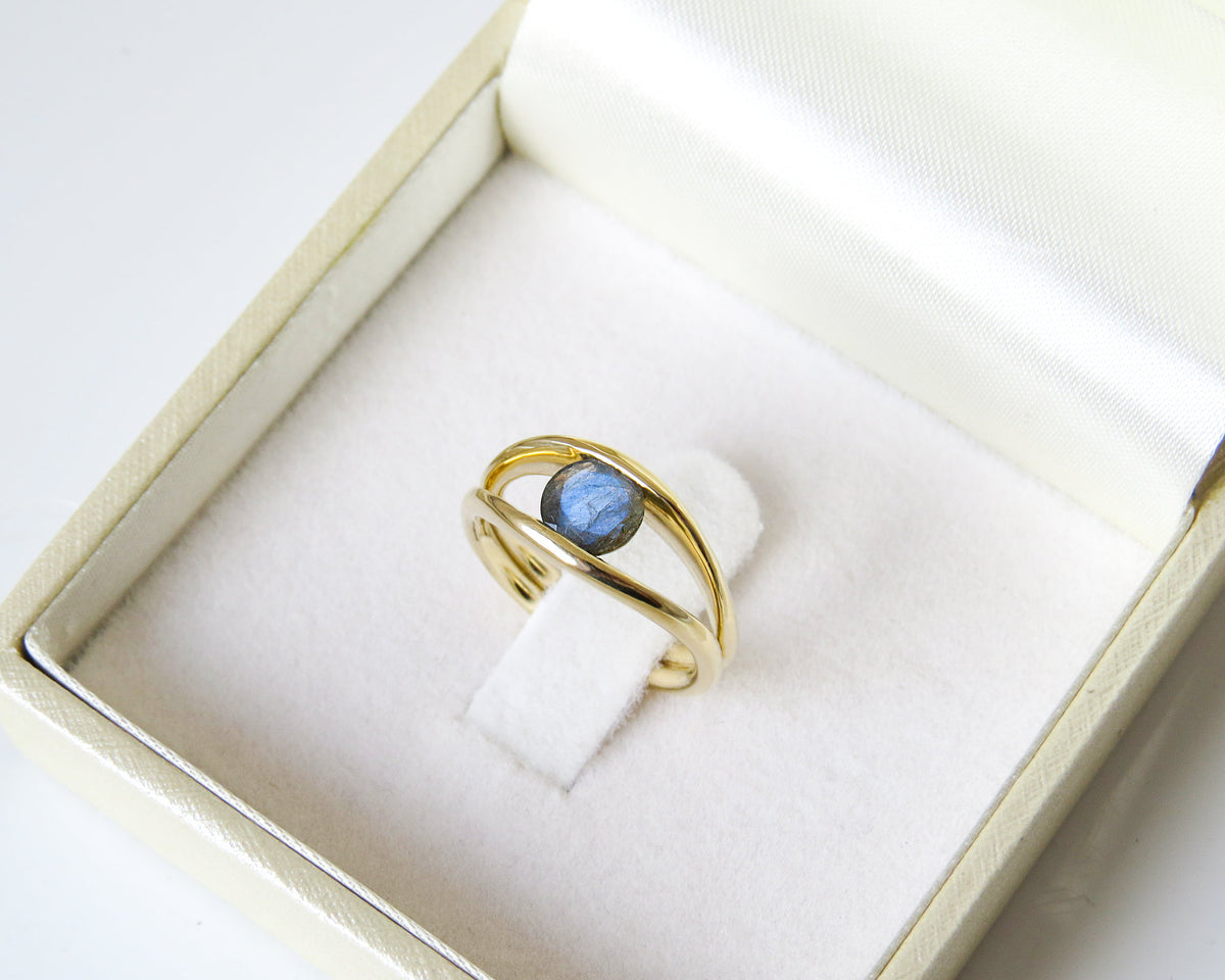 Labradorite Ring, Labradorite Engagement Ring, Gemstone Engagement Ring, Vintage Engagement Ring, Solitaire Engagement Ring, 14k, 18k, Gold