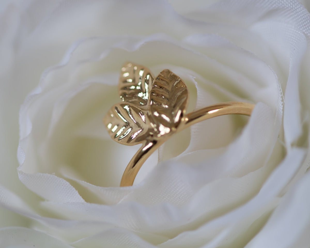 Three Leaf Gold Ring