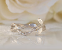 Nature Inspired Ring, Leaves Wedding Ring, Gold Leaf Branch Ring, Wreath Wedding Ring, Leaf Twig Ring, Wedding Band, Vine Ring, Twig Ring