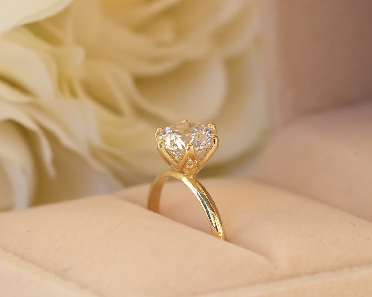 2ct Moissanite engagement ring solitaire engagement ring unique enagement ring gold ring 2 Carat Moissanite Flower Ring - Sivan Lotan Jewelry - סיון לוטן - טבעת אירוסין - טבעת יהלום - טבעת סוליטר
