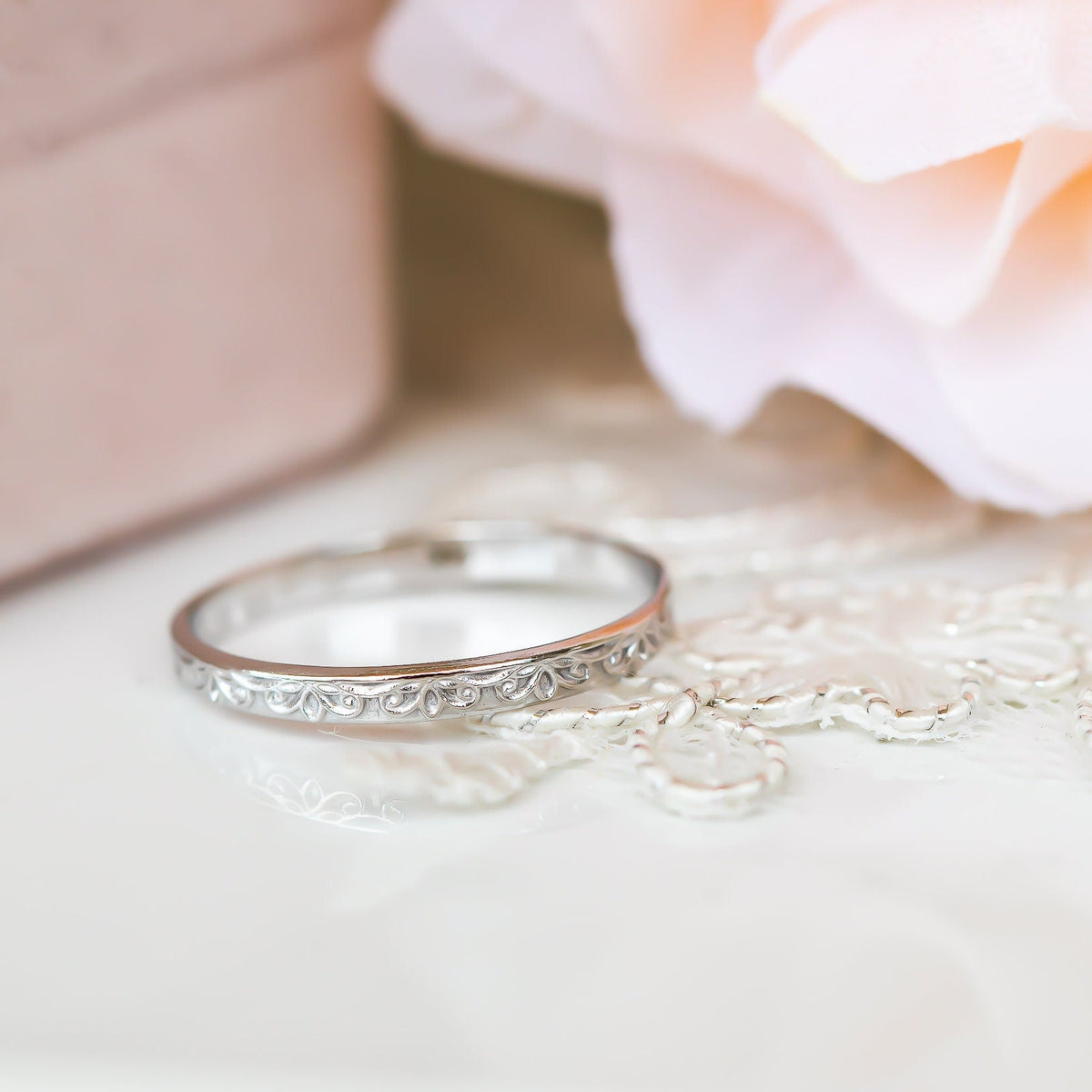 Floral Gold Ring, Delicate Wedding Band, 14k Gold Ring, Thin Floral Wedding Band, Flower Wedding Band, Women Wedding Ring, 14k Stacking Ring