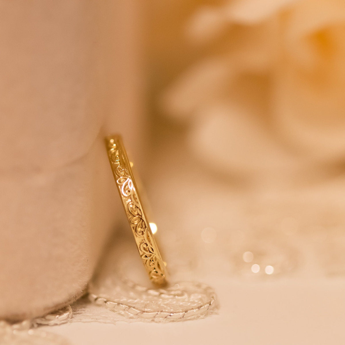 Floral Gold Ring, Delicate Wedding Band, 14k Gold Ring, Thin Floral Wedding Band, Flower Wedding Band, Women Wedding Ring, 14k Stacking Ring